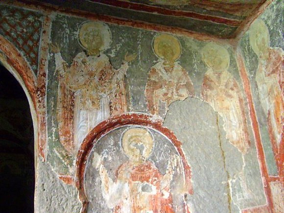 Ihlara Vadisi - Sümbüllü Kilise. Ihlara Vadisi boyunca mağaralara yapılmış onlarca kilise var.