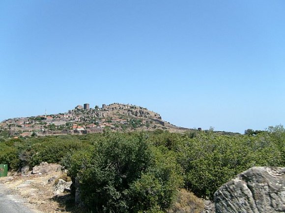 Behramkale yolundan aşağı Assos'a indik.