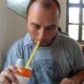 Memleket Afrika sıcakları ile kavruluyor. Klimalı bir kafe bulup soğuk birşeyler içtik.