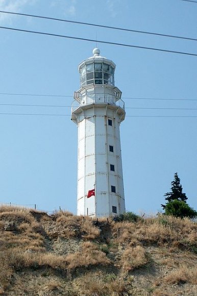 Yol kenarında gördüğümüz deniz feneri.