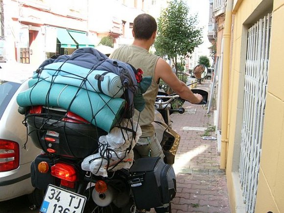 Yeni bir gezinin hazırlıkları tamamlayıp Katır'ı (motorumun ismi) yükleyip, yola düşmeye hazır hale getirdik. Bu sene geçen sene