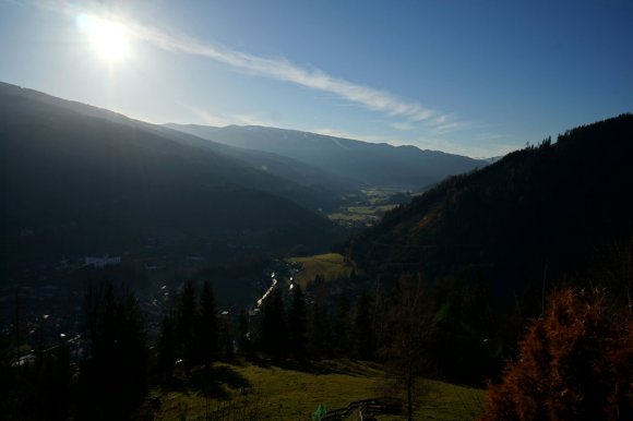 Murau'nun tepelerindeki otelimizden manzara