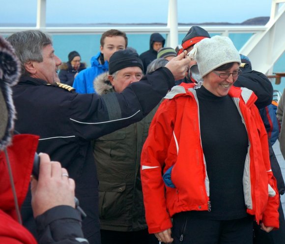 Arctic Circle, kuzey Kutup Dairesi seramonisi enseden buz atma