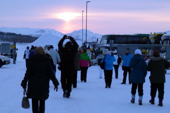 Gemide 7. gün: En kuzeye geldik, Kirkenes gemiden iniş