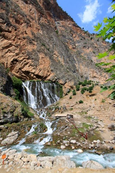 Aladağlar Milli Parkı gezimizin ilk durağı Kapuzbaşı Şelaleleri idi. Kayseri İl Çevre ve Orman Müdürlüğü tarafından organize edi