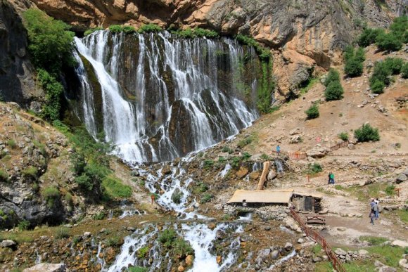 Kapuzbaşı Şelaleleri