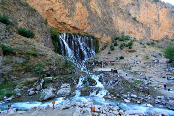 Kapuzbaşı Şelaleleri