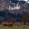 Schwangau'da kaldığımız çiftlik evinin balkonundan Neuschwanstein Şatosu.