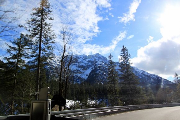 Innsbruck - Schwangau yolu boyunca Alpler.