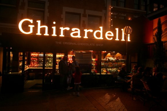 Ghirardelli Çikolata Dükkanı