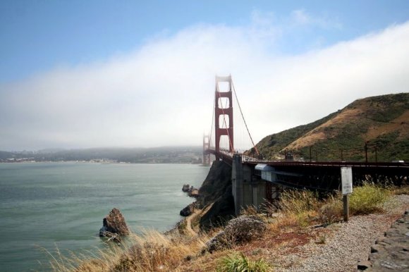Golden Gate Köprüsü - Kuzeydeki Vista Point'ten görünüm.