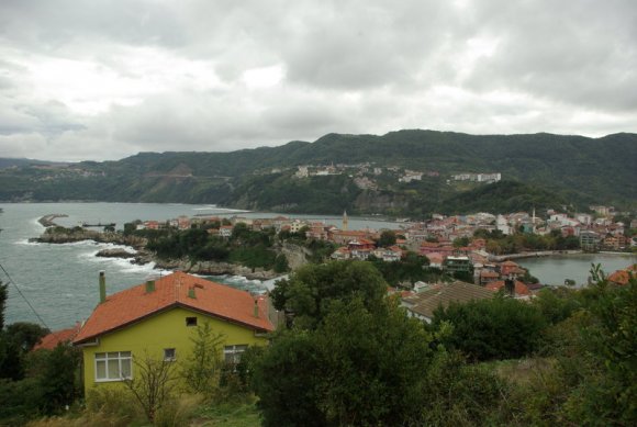 Fenerin bulunduğu tepeden Amasra.