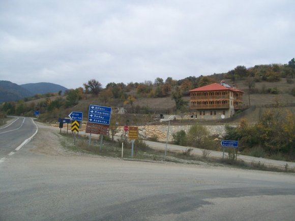 Safranbolu - Bartın - Eflani yol ayrımı.