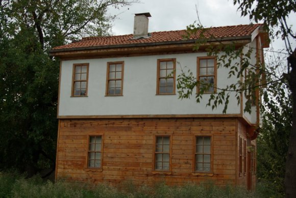 Rıfat Ilgaz kültür evi ve müzesi. Yazarın doğduğu ev artık bir müze olarak düzenlenmiş.