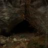 Daha yakından mağaranın girişi. Kışın ayı bulunabilir. Dikkat :)