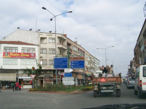 Tarihi Çarşı mahallesine ulaşım.