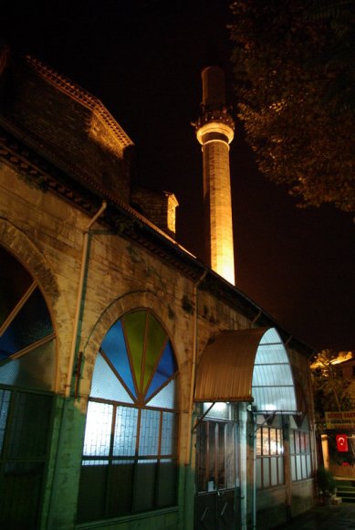 Avlusunda Güneş saati bulunan Köprülü Mehmet Paşa Camii, 1661