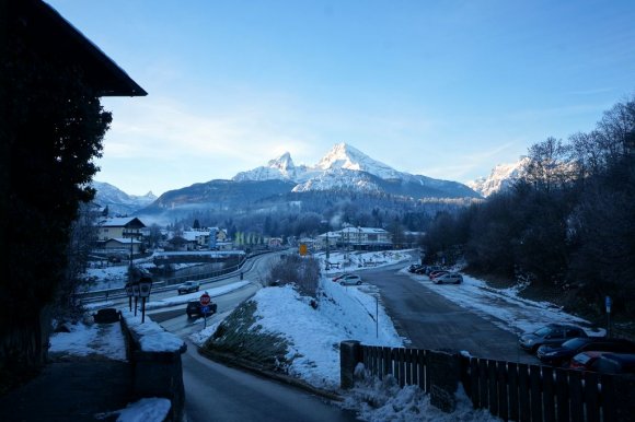 Otelimiz Hotel Bavaria'dan Berchtesgaden'deki Bavyera Alpleri manzarası.