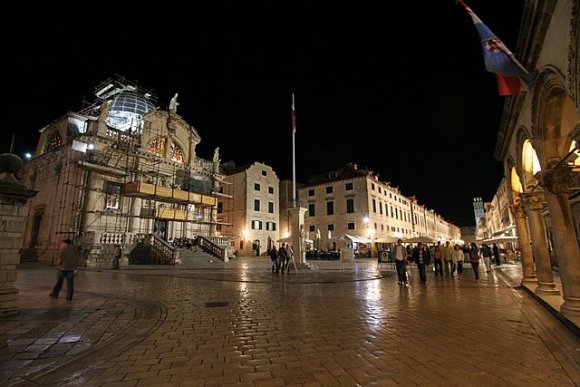 Dubrovnik eski şehirde bir meydan