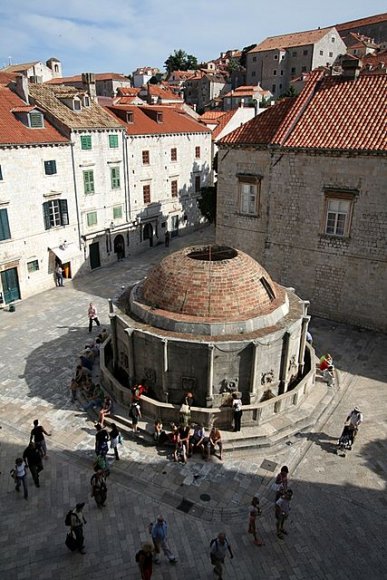 Onofrio Çeşmesi (Onofrio Fountain)