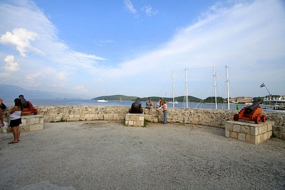 Korcula adası şehir duvarları