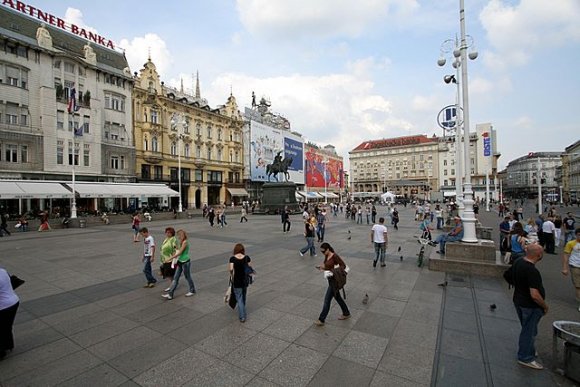 Ban Jelačić meydanı