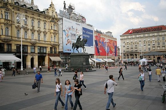 Ban Jelačić meydanı