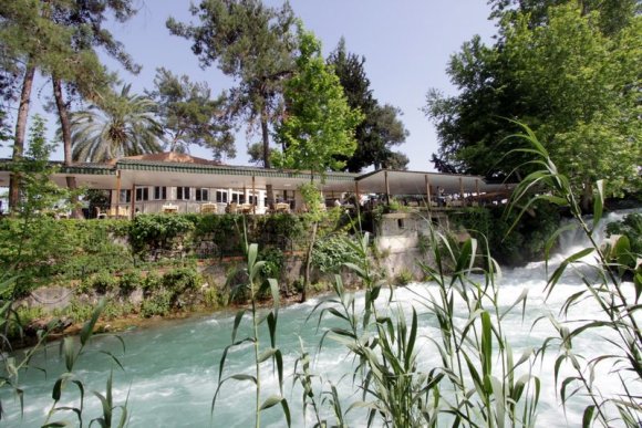 Tarsus Şelalesi yanındaki Şelale Restoran