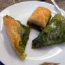 Gaziantep'e gidip baklava yemeden olmaz.