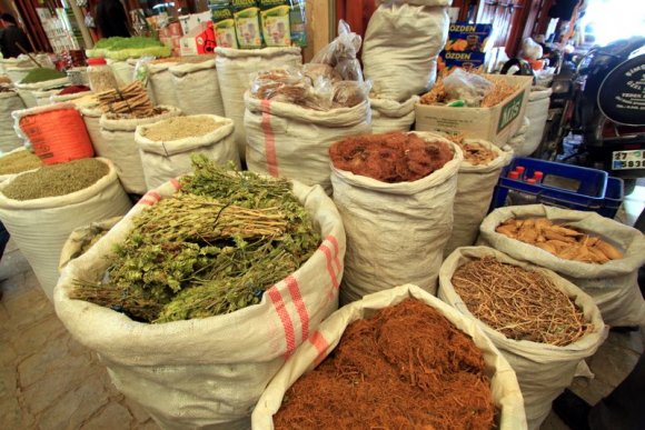 Çeşitli otlar satan bir dükkan, Gaziantep