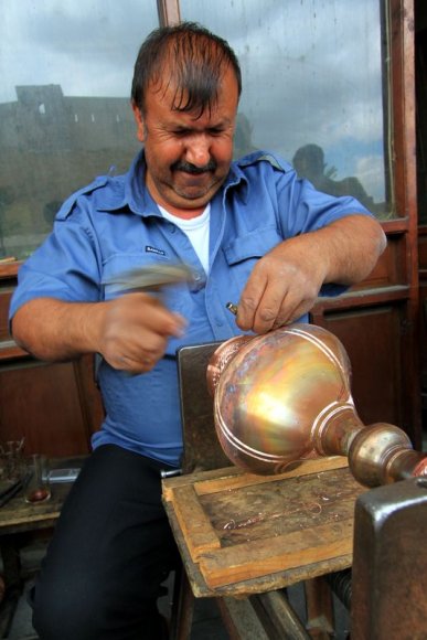 Antepli Bakırcı Ustası