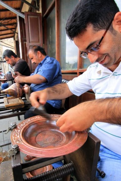 Gaziantep Kalesi'nin hemen karşısında bakırcılar var.