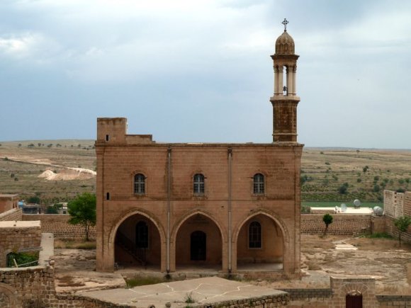 Midyat'ta bir Süryani Kilisesi