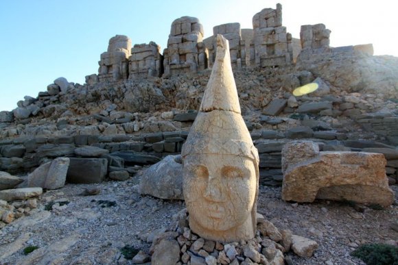 Apollo Heykeli, Nemrut Dağı