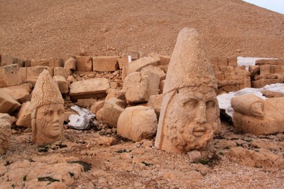 Batı Terası Heykelleri, Nemrut Dağı