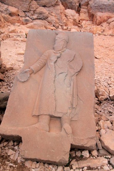 Batı Terası Kabartmaları, Nemrut Dağı