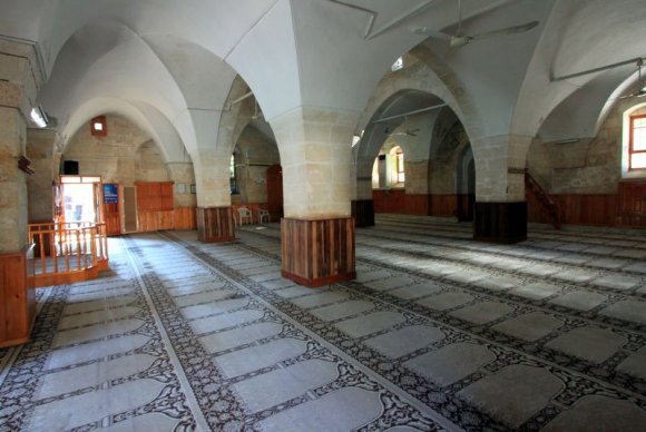 Halil-ür Rahman Camii içi, Urfa