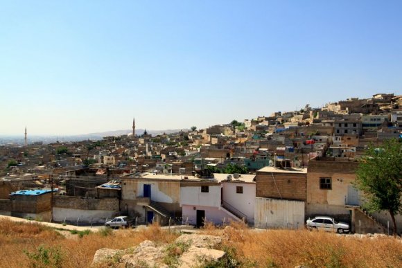 Urfa Kalesinin arka tarafındaki sokaklar.