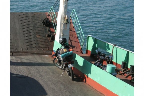 Katır(Motorumun ismi) ile feribota bindim.