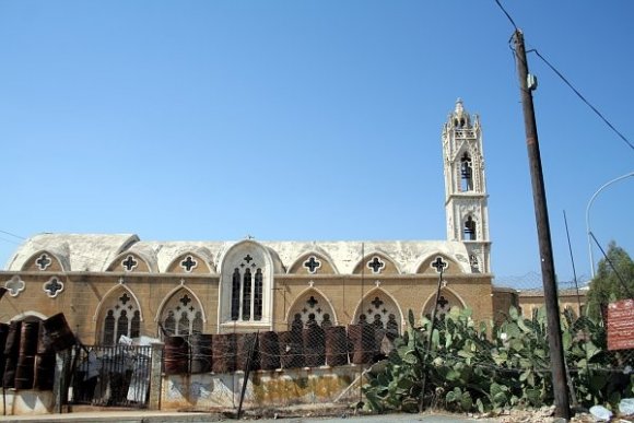 Girilemez Maraş bölgesinde bir kilise.