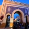 Fes - Bab Boujloud. Fes şehrinin medina kısmına ana giriş kapısı. Mavi Kapı olarakta biliniyor.