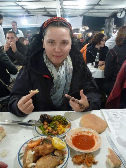 Marakeş - Djemaa el Fna meydanındaki ikinci gecemizde karışık deniz ürünleri ve sebze tabağı aldık. Böylece epey değişik çeşit d