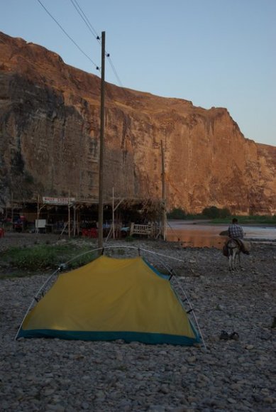 104_vu_2415_hasankeyf_sabah_yola_cikma_vakti.jpg