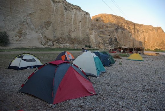 106_vu_2422_hasankeyf_cadir_kampi.jpg