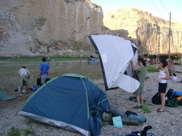 109_ag_0261_hasankeyf_dicle_yukseliyor_cadir_toplama.jpg