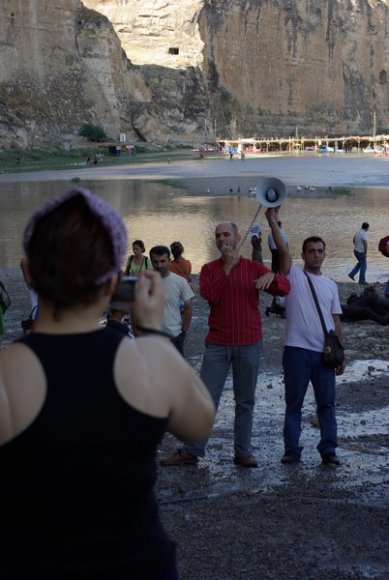 118_vu_2619_hasankeyf_guven_poz_calistiriyor.jpg