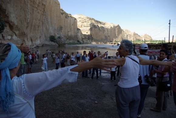 119_vu_2620_hasankeyf_guven_poz_calistiriyor.jpg