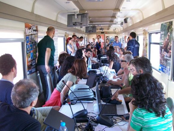 153_vu_0412_konferans_careler_hakkinda_ve_fotograf_teslimi.jpg
