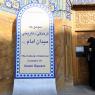 İsfahan - İmam Camii girişinde bilet alan Iranlı kadın.