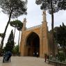 İsfahan - Sallanan Minareler (Manar Jonban) ve bahçesi.